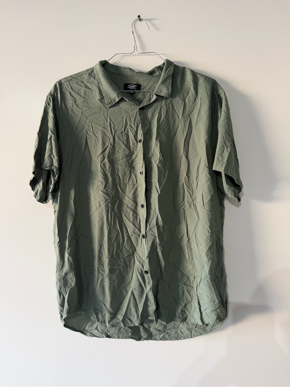 Eighty Eight Olive Short-Sleeve Button-Down Shirt